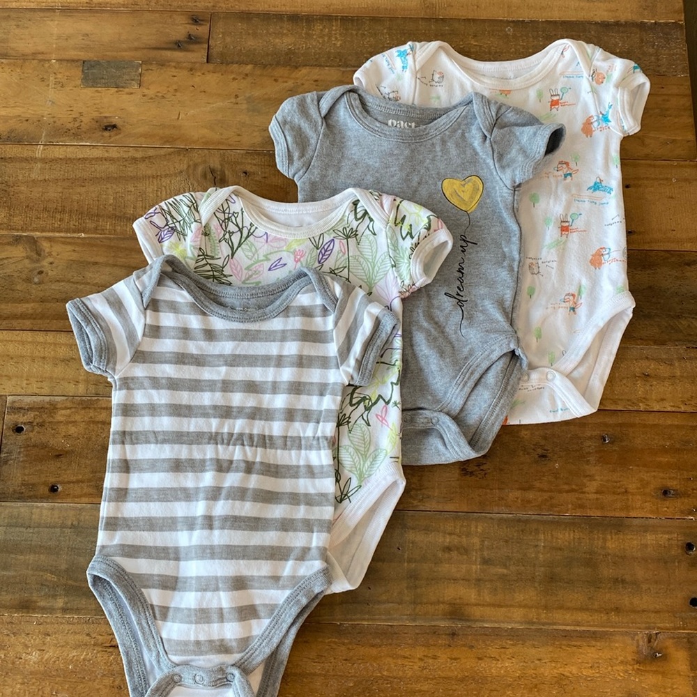 4*short sleeve t-shirt onsies
